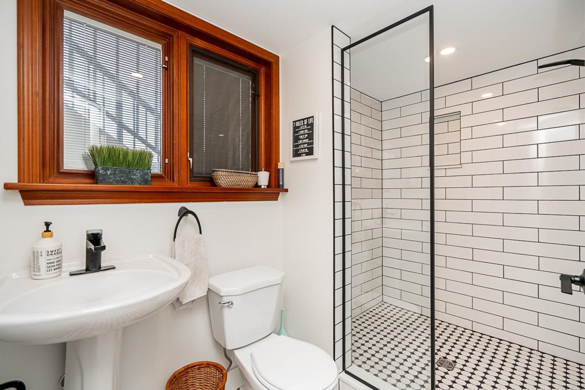 Front Yard Photo of 2764 Parkway Drive, Surrey, BC