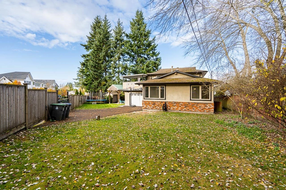 Living Room Photo of 2764 Parkway Drive, Surrey, BC