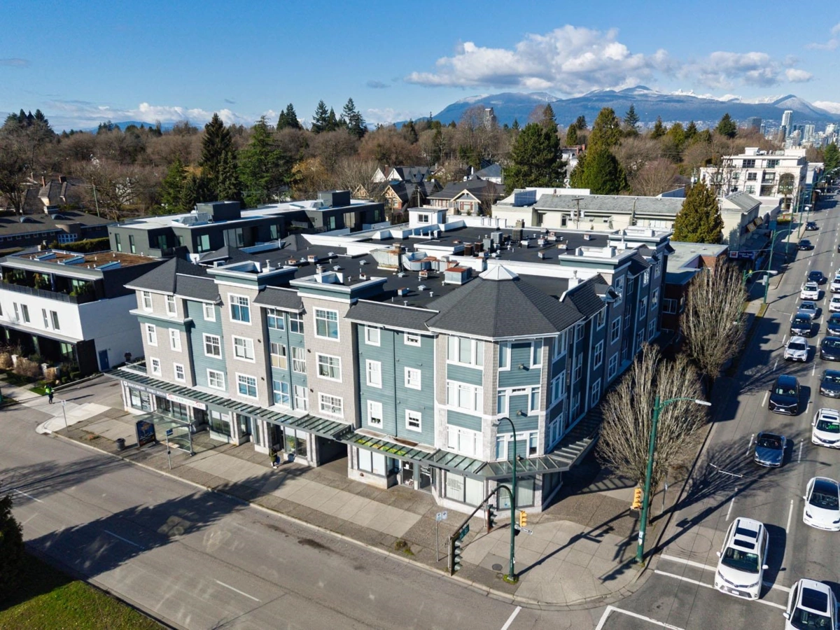 Hallway Photo of 201 1011 W King Edward Avenue, Vancouver, BC