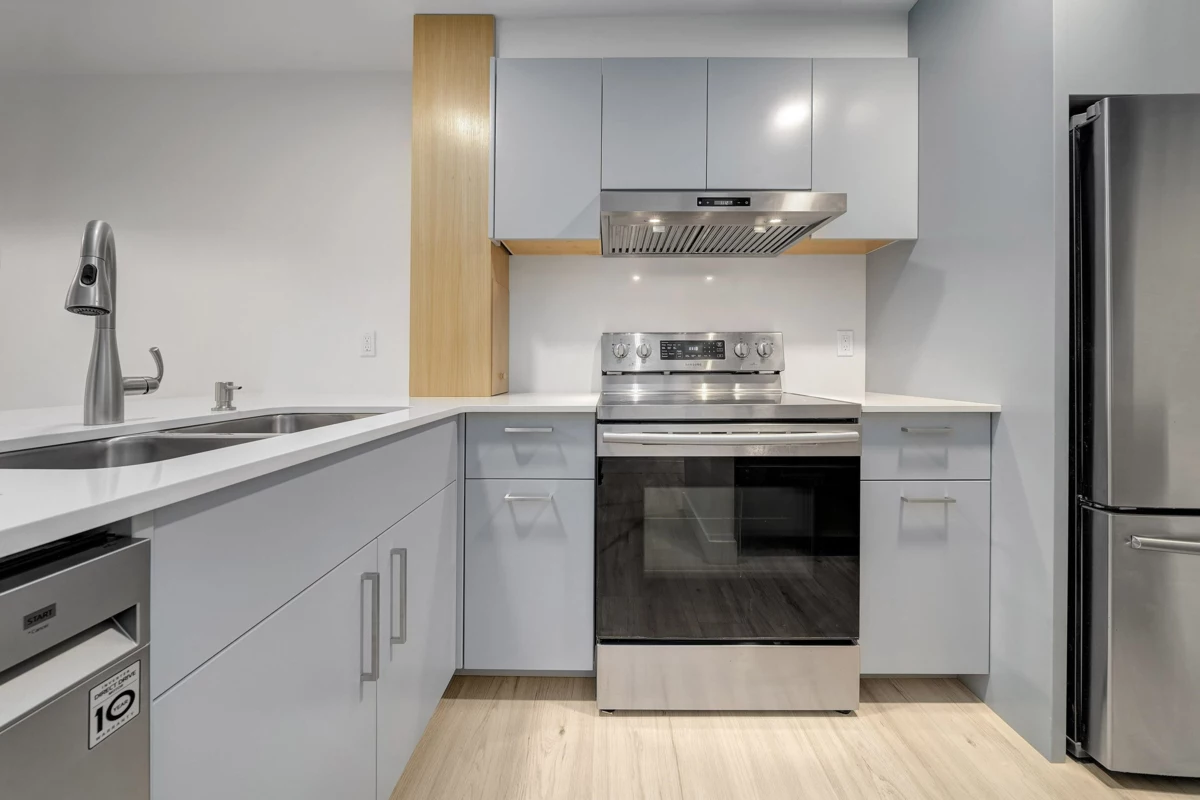 Kitchen Island Photo of 201 1011 W King Edward Avenue, Vancouver, BC
