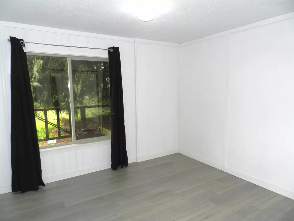 Backyard Photo of 4902 Laurel Avenue, Sechelt, BC