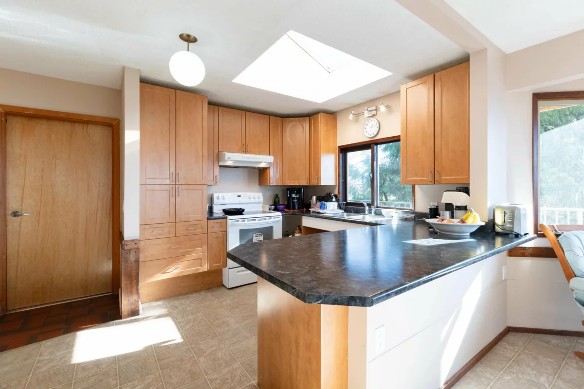 Breakfast Nook Photo of 4902 Laurel Avenue, Sechelt, BC