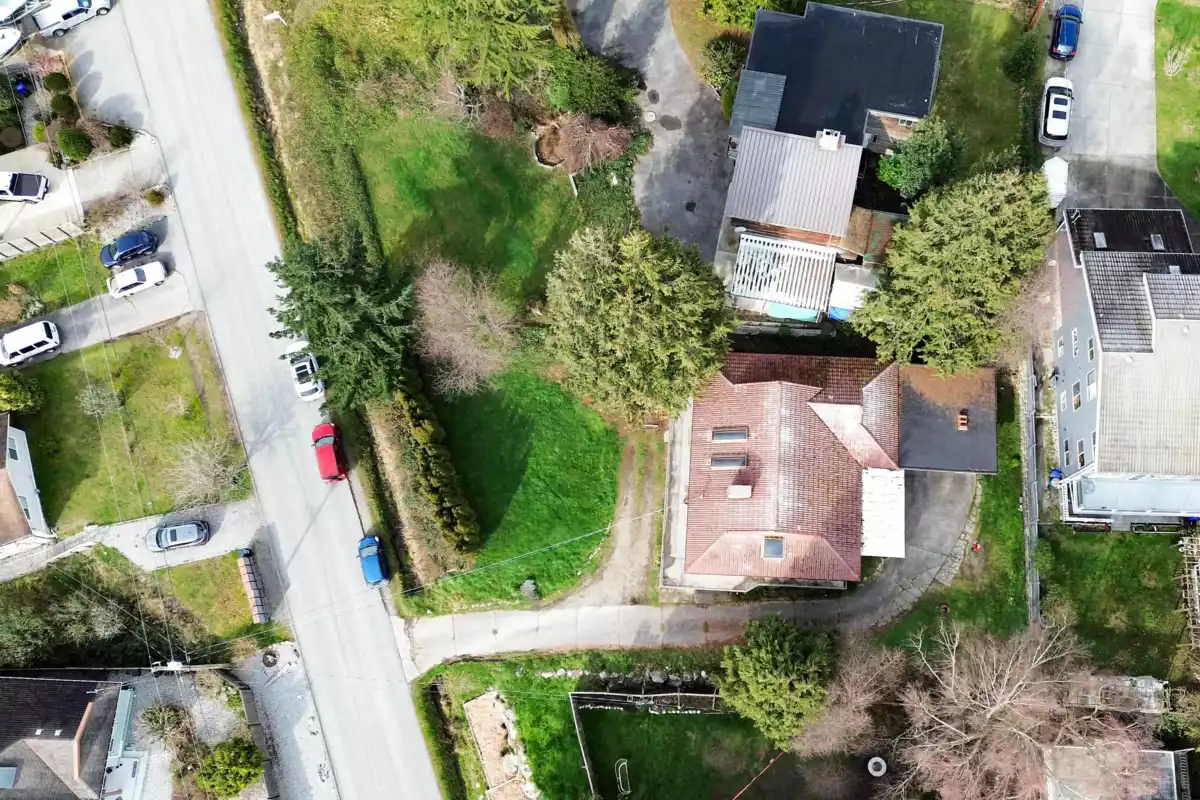 Family Room Photo of 4902 Laurel Avenue, Sechelt, BC