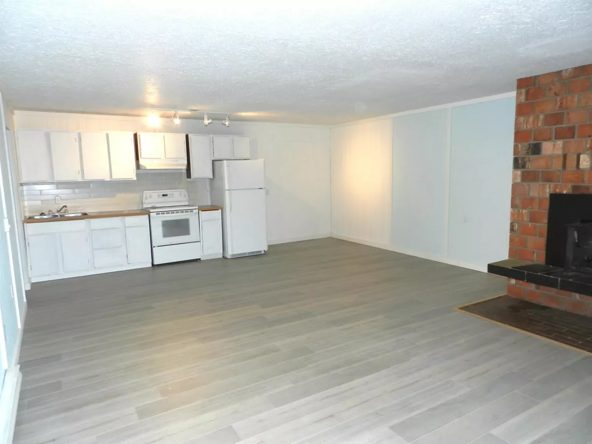 Garage Interior Photo of 4902 Laurel Avenue, Sechelt, BC