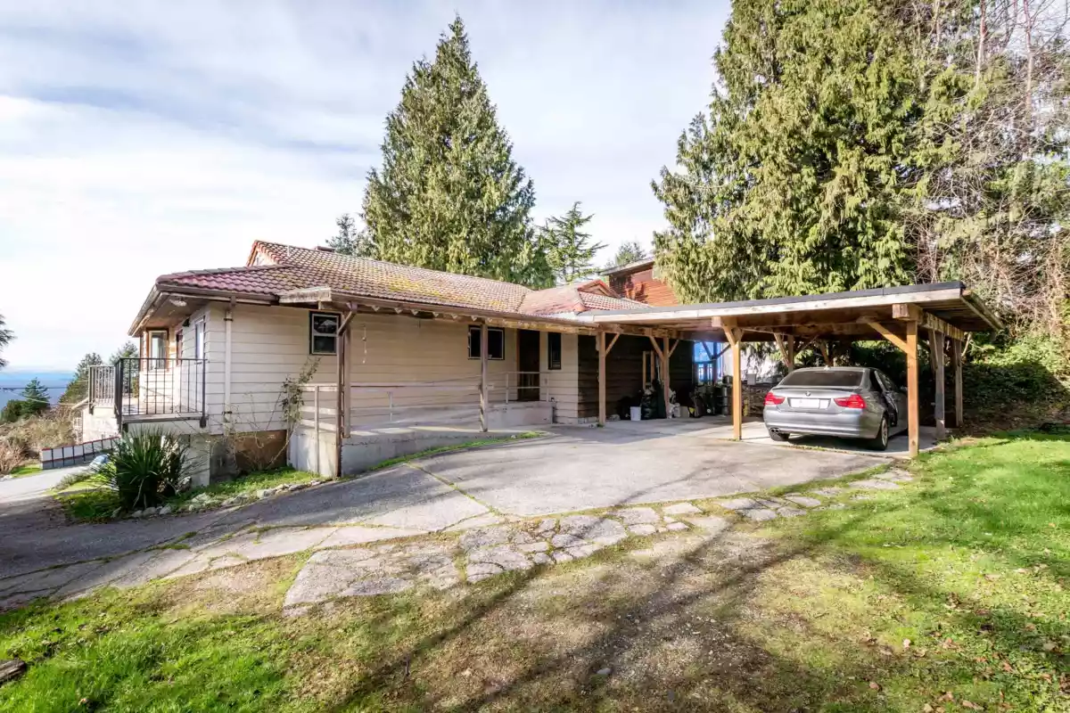 Loft / Bonus Room Photo of 4902 Laurel Avenue, Sechelt, BC