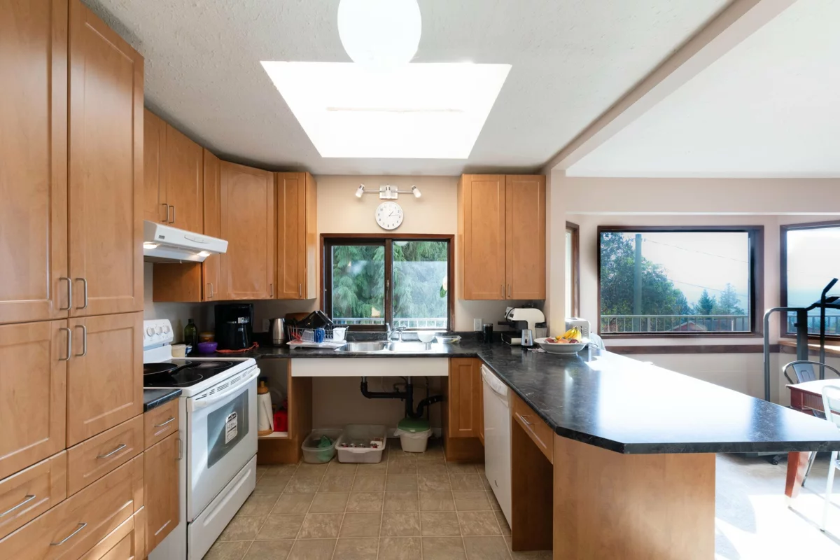 Primary Bedroom Photo of 4902 Laurel Avenue, Sechelt, BC