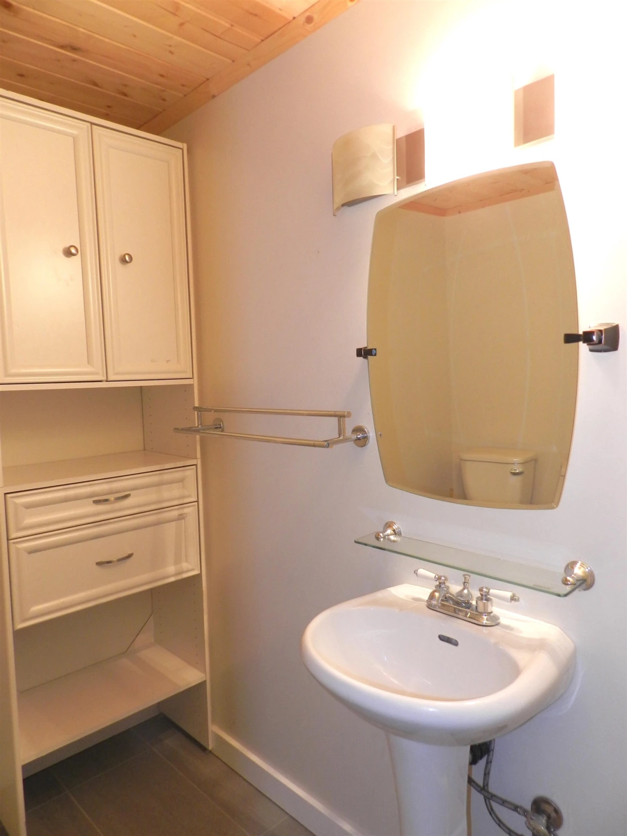 Swimming Pool Photo of 4902 Laurel Avenue, Sechelt, BC