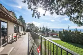 4902 Laurel Avenue, Sechelt, BC