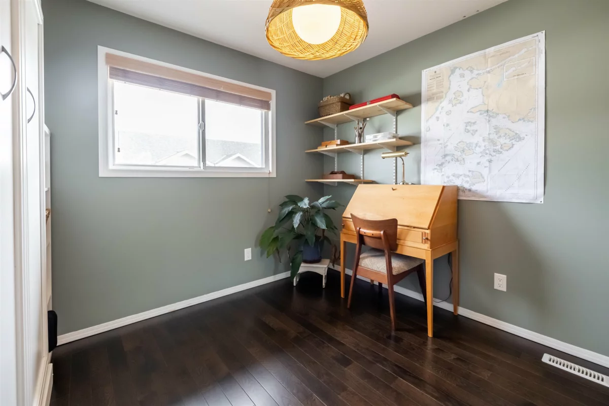 Guest Bathroom Photo of 4 9486 Woodbine Street, Chilliwack, BC
