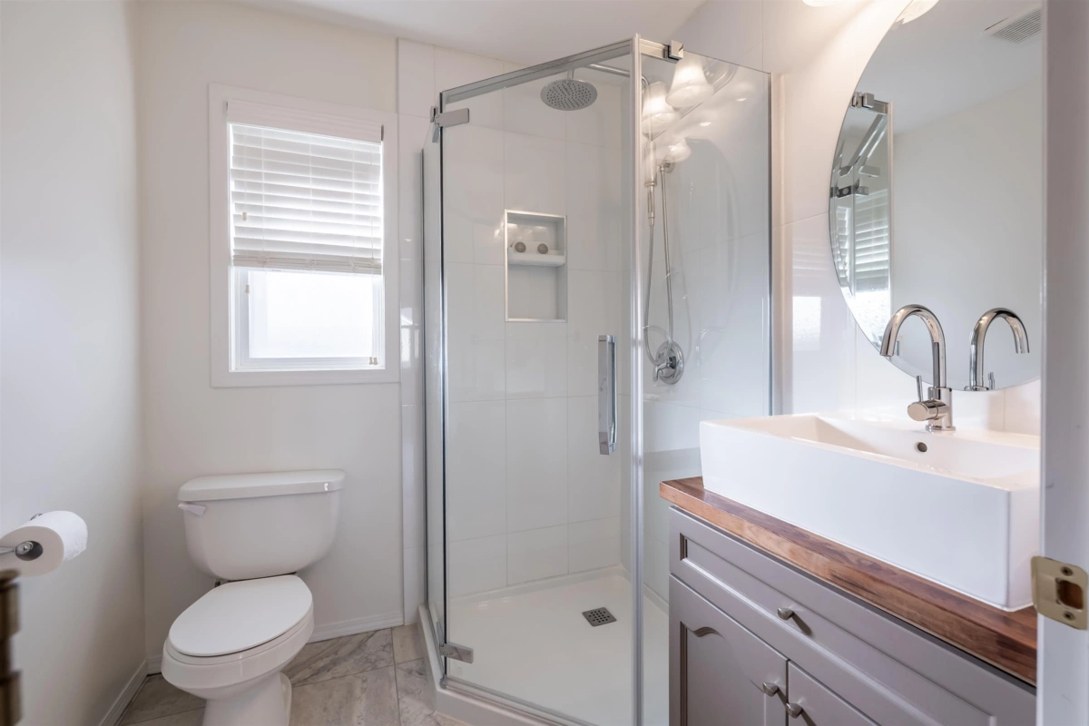 Walk-In Closet Photo of 4 9486 Woodbine Street, Chilliwack, BC