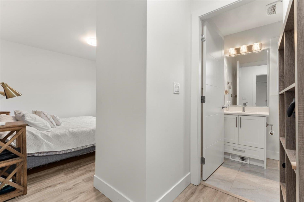 Bedroom 3 Photo of 17 750 Hot Springs Road, Harrison Hot Springs, BC