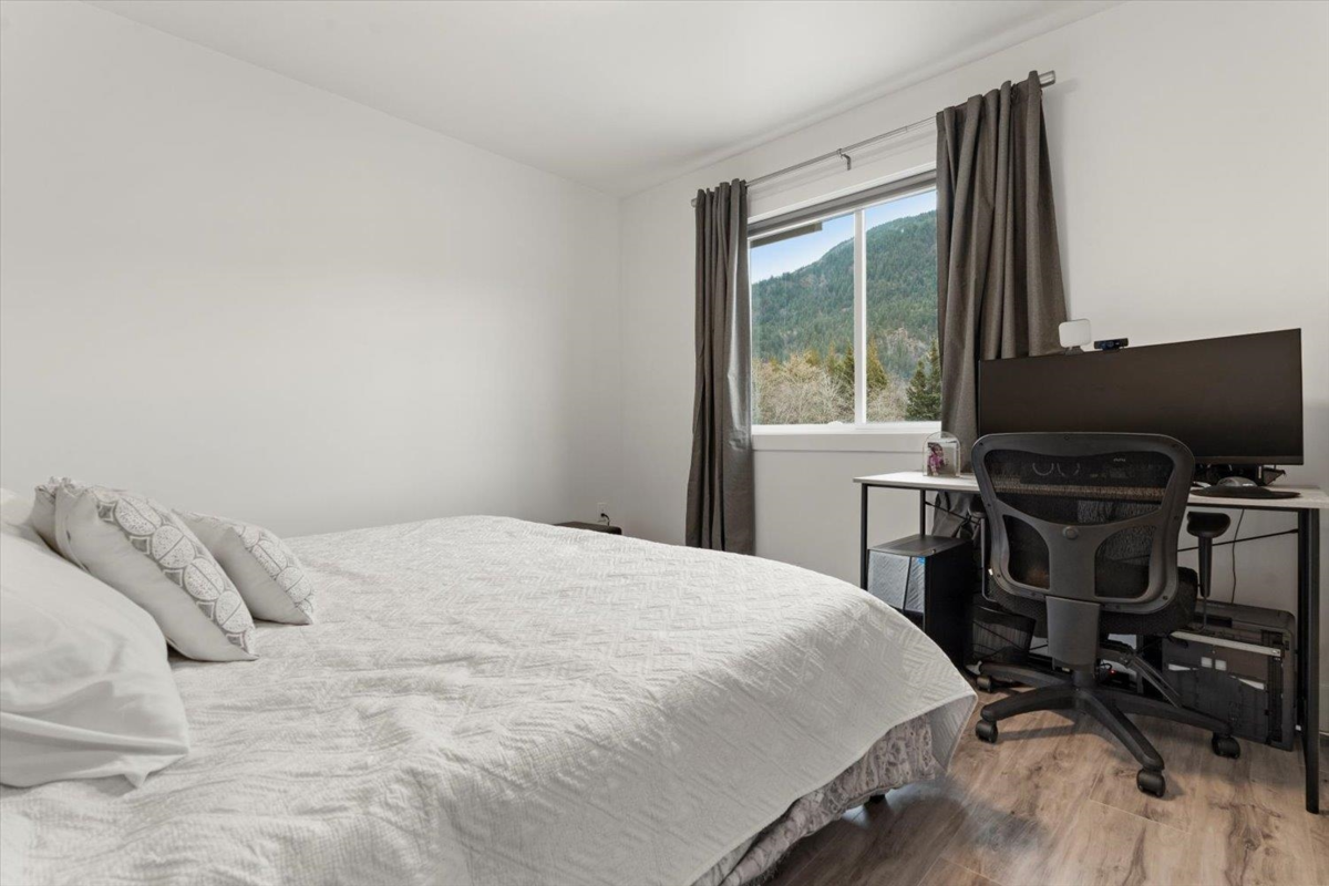 Bedroom 4 Photo of 17 750 Hot Springs Road, Harrison Hot Springs, BC