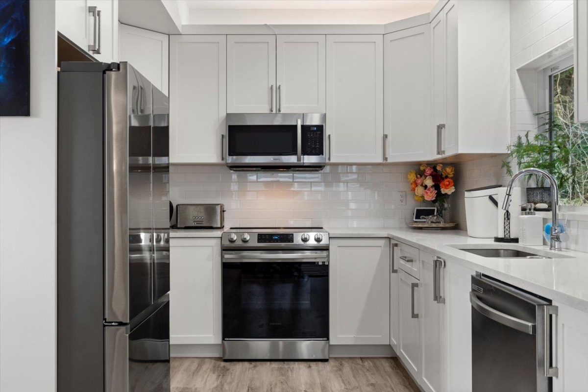 Family Room Photo of 17 750 Hot Springs Road, Harrison Hot Springs, BC