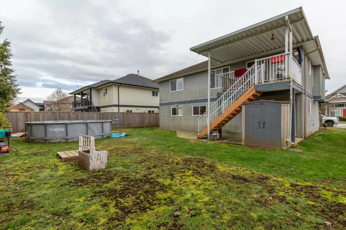 Backyard Photo of 32967 Egglestone Avenue, Mission, BC