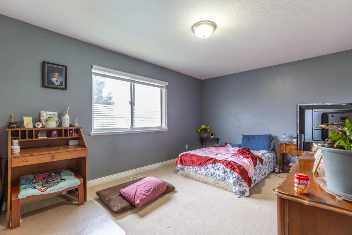 Basement Recreation Room Photo of 32967 Egglestone Avenue, Mission, BC