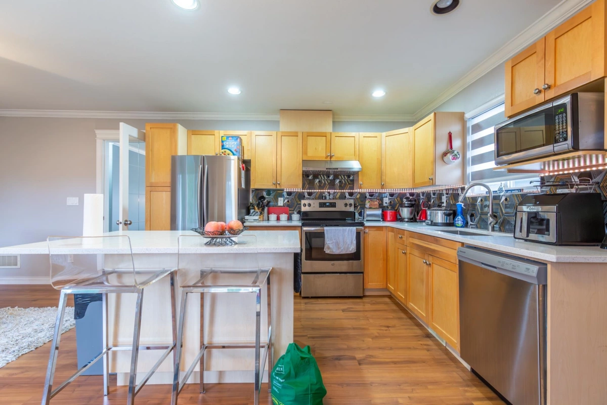 Primary Bathroom Photo of 32967 Egglestone Avenue, Mission, BC