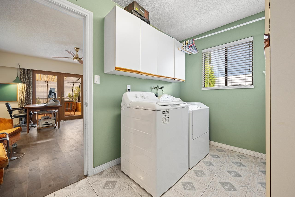 Entry Foyer Photo of 4643 55 Street, Delta, BC
