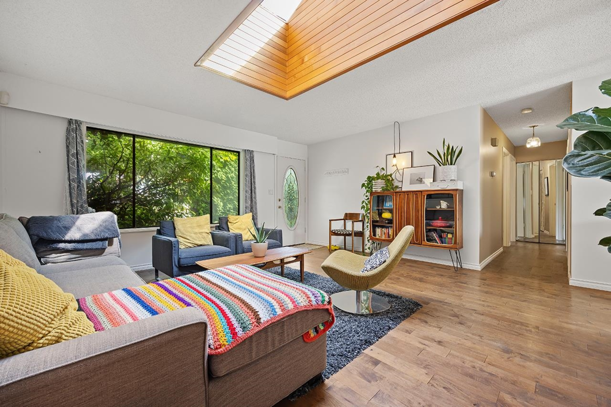 Guest Bathroom Photo of 4643 55 Street, Delta, BC