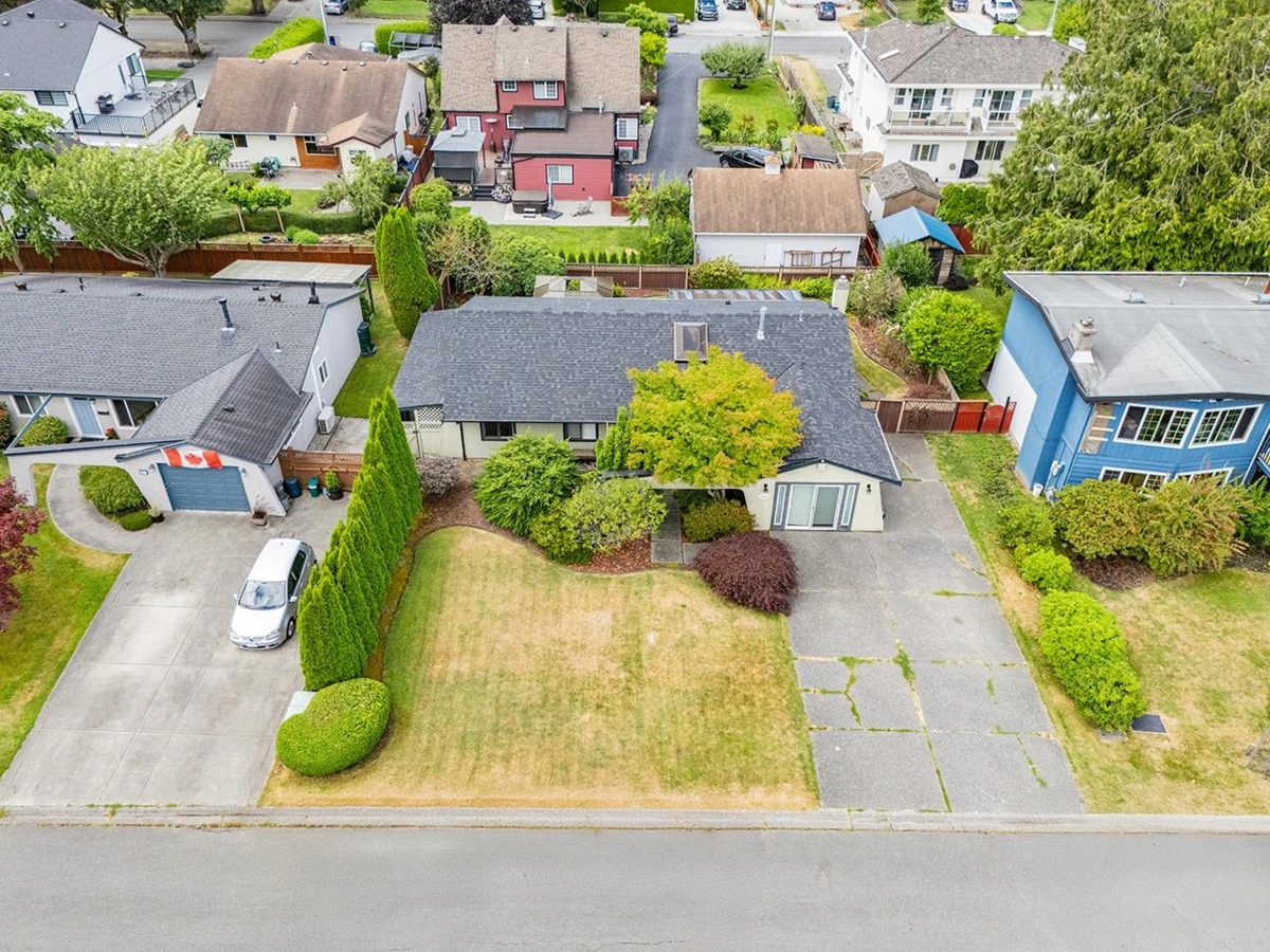 Living Room Photo of 4643 55 Street, Delta, BC