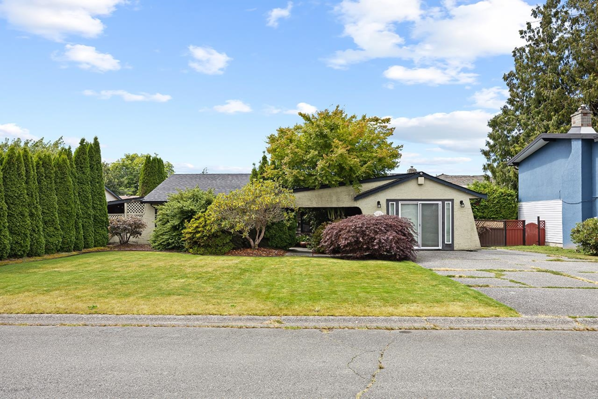 Primary Bathroom Photo of 4643 55 Street, Delta, BC