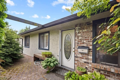 4643 55 Street, Delta, BC, Delta Manor — 3 bed single family residence for sale