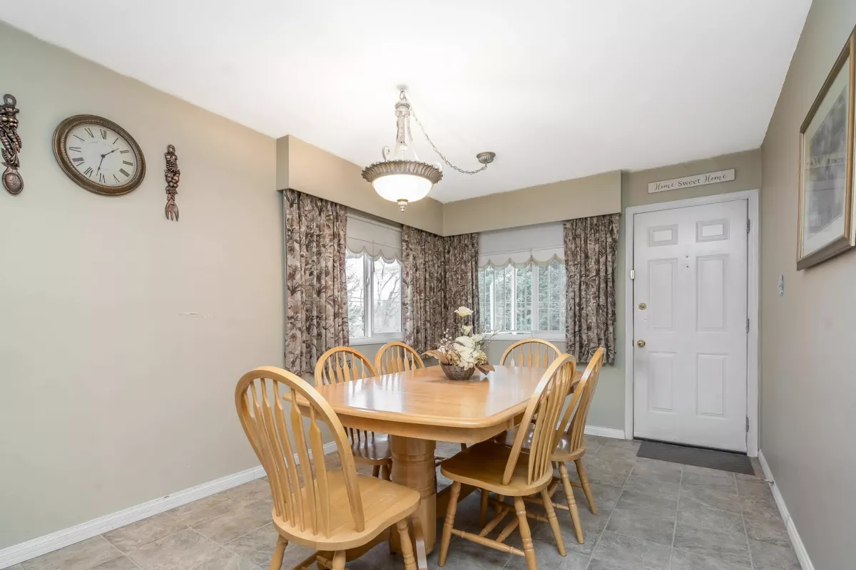 Walk-In Closet Photo of 5262 Clarendon Street, Vancouver, BC