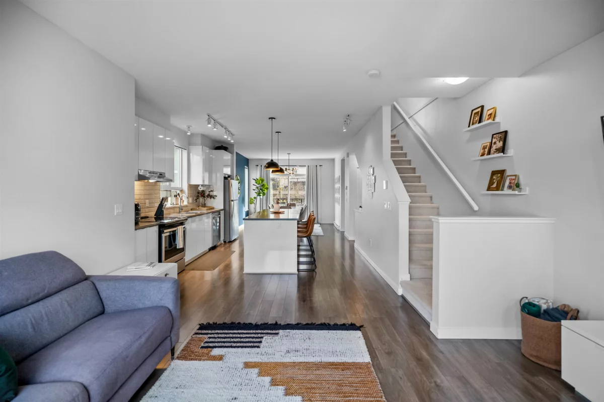 Dining Area Photo of 27 30930 Westridge Place, Abbotsford, BC