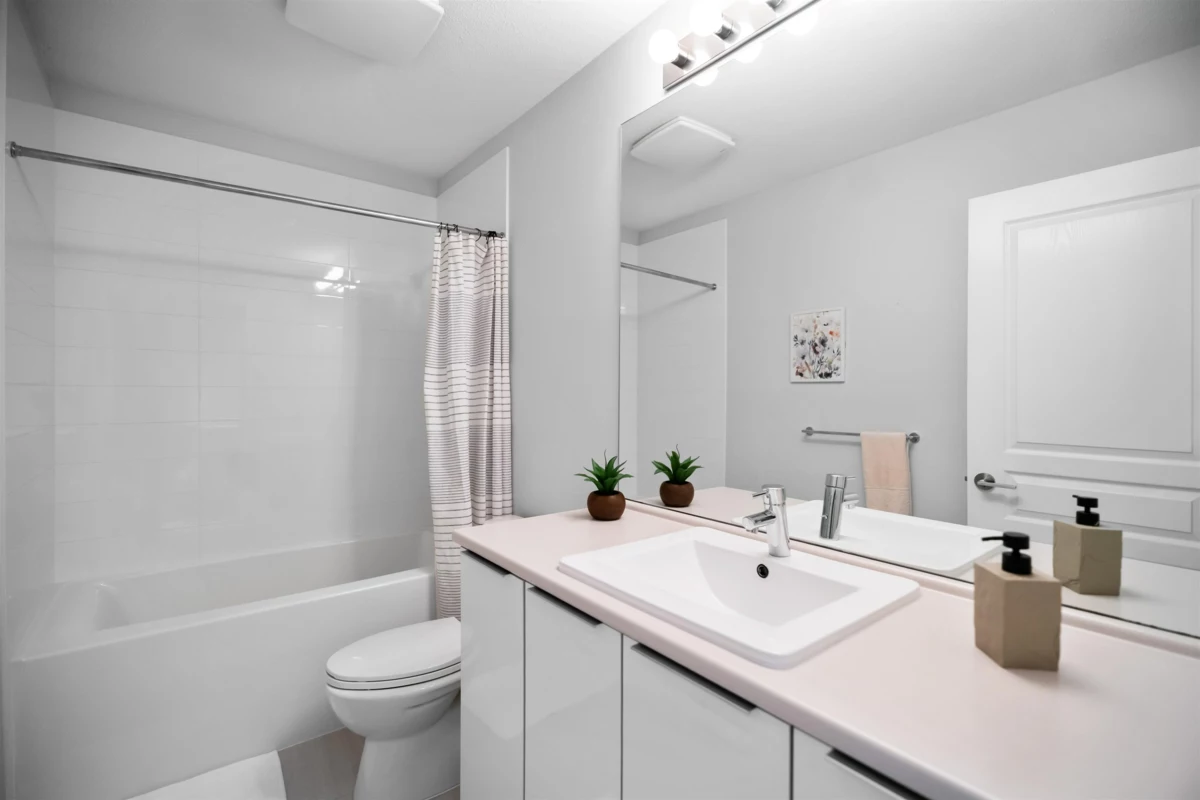 Powder Room Photo of 27 30930 Westridge Place, Abbotsford, BC