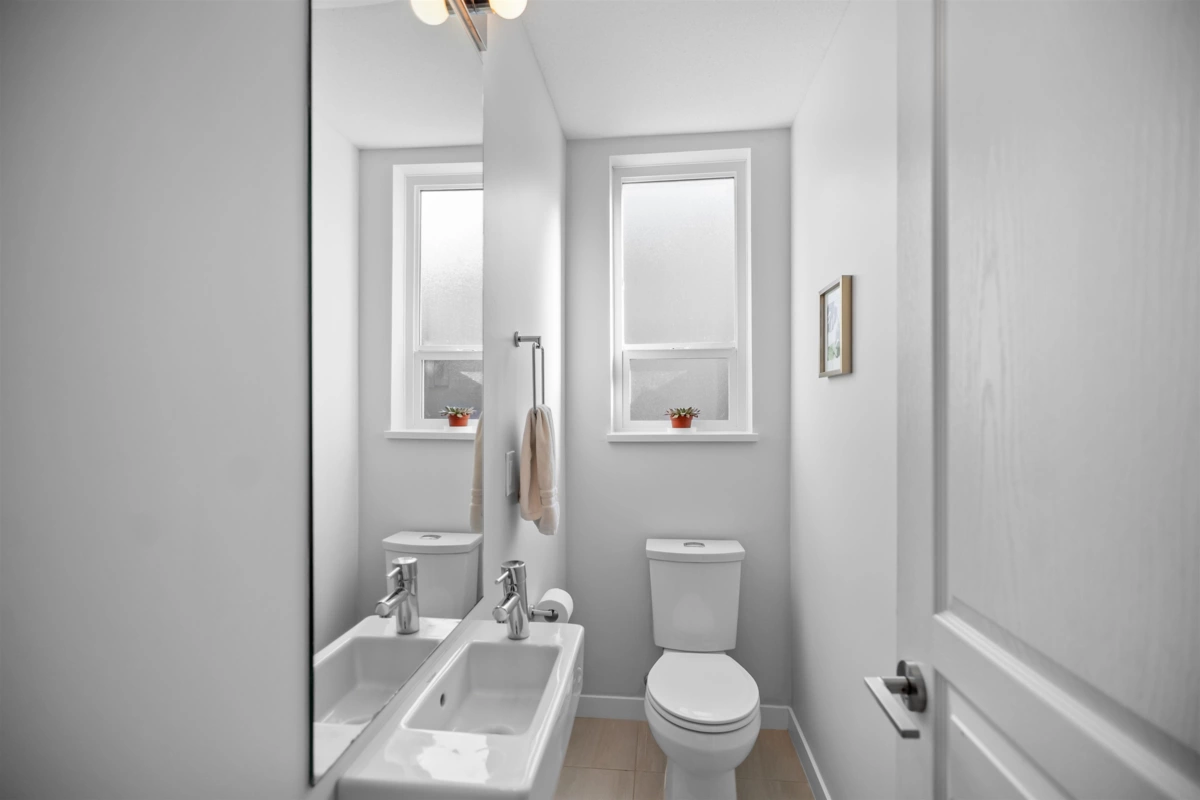 Primary Bathroom Photo of 27 30930 Westridge Place, Abbotsford, BC