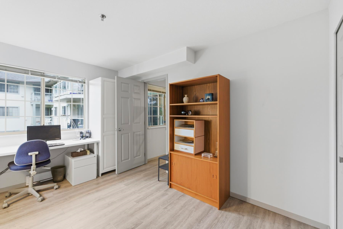 Backyard Photo of 301 1148 Westwood Street, Coquitlam, BC