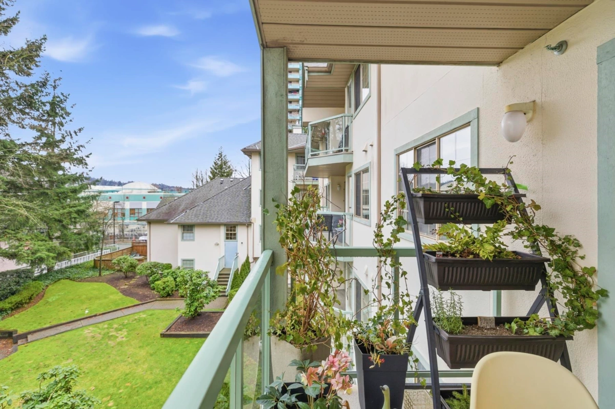 Basement Recreation Room Photo of 301 1148 Westwood Street, Coquitlam, BC