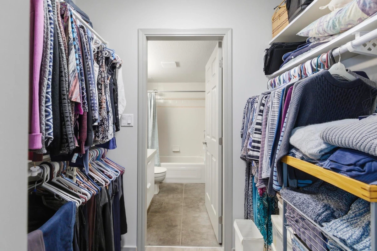 Hallway Photo of 301 1148 Westwood Street, Coquitlam, BC