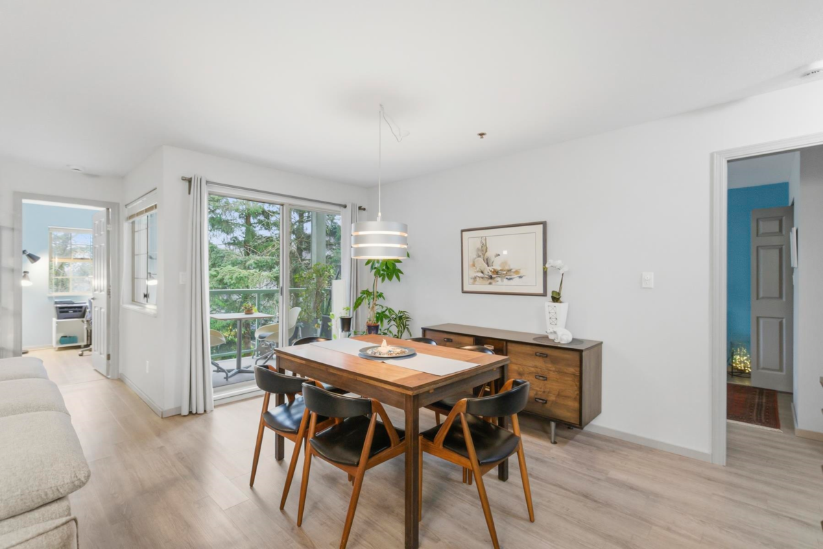Powder Room Photo of 301 1148 Westwood Street, Coquitlam, BC