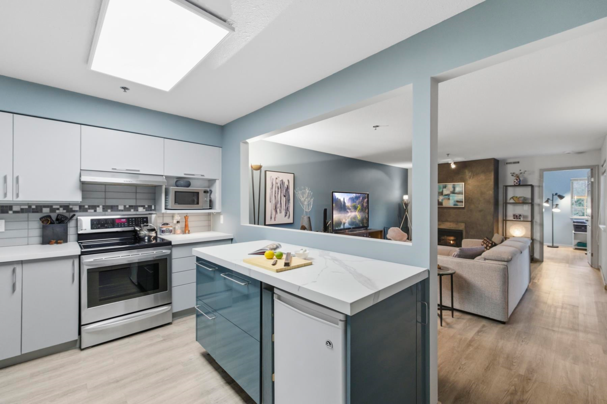 Primary Bathroom Photo of 301 1148 Westwood Street, Coquitlam, BC