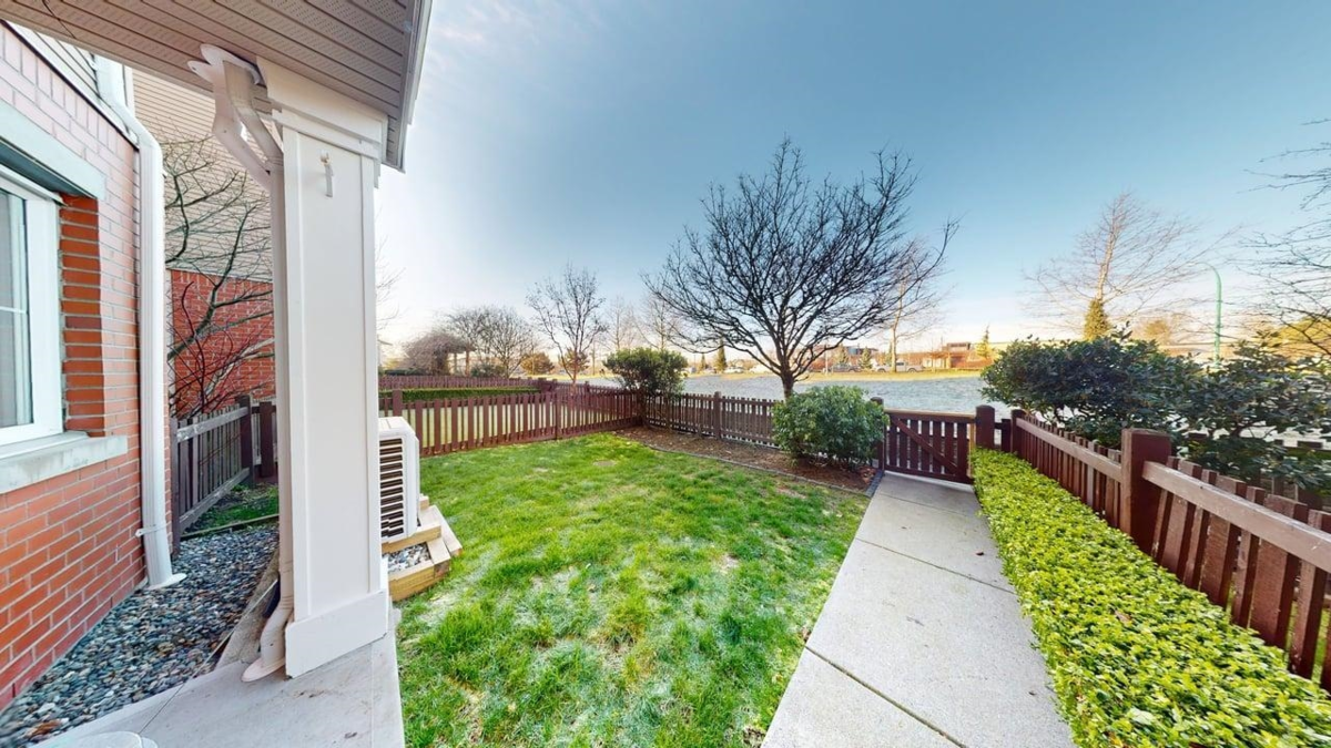 Basement Recreation Room Photo of 70 19505 68a Avenue, Surrey, BC