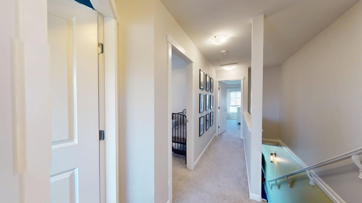 Primary Bathroom Photo of 70 19505 68a Avenue, Surrey, BC