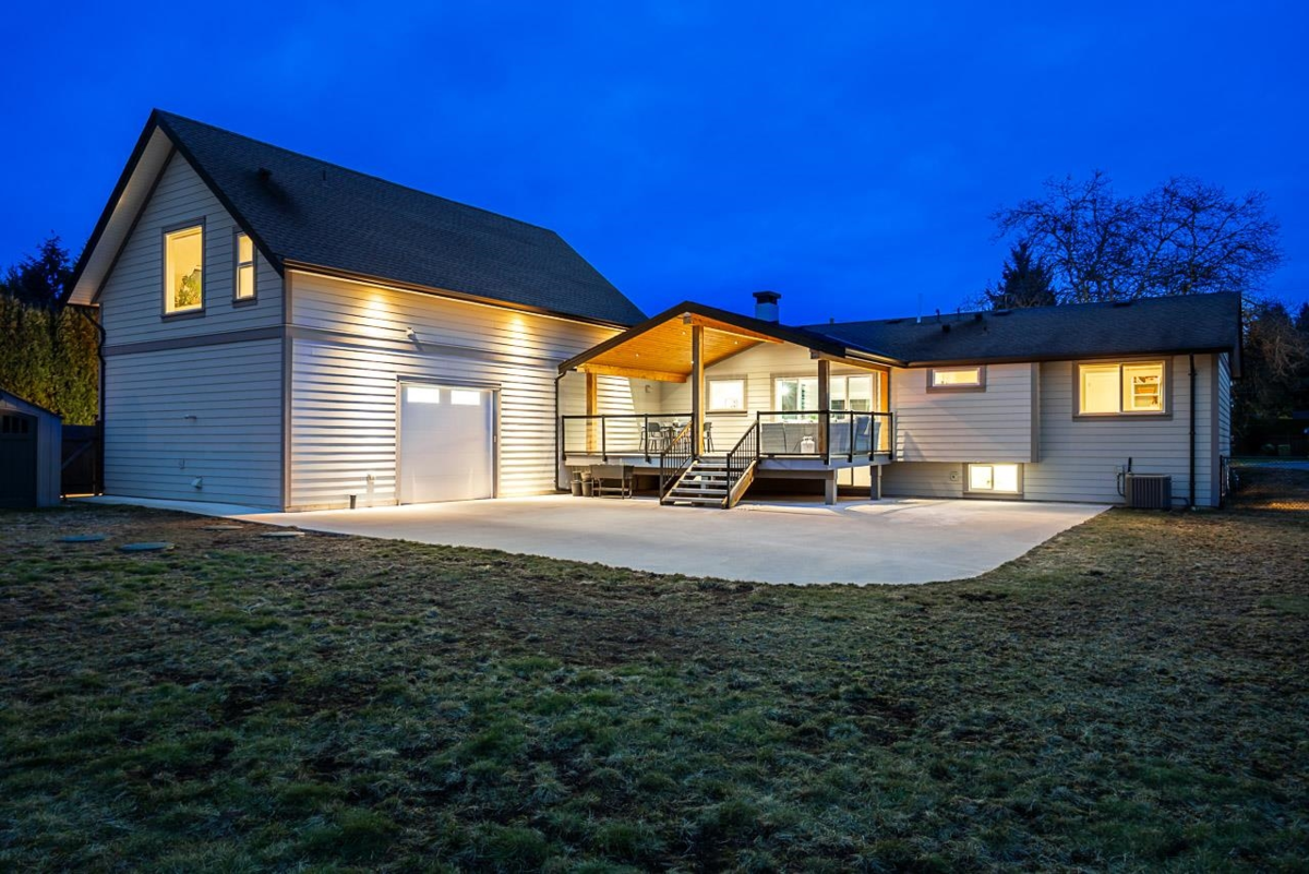 Swimming Pool Photo of 5823 246 Street, Langley, BC