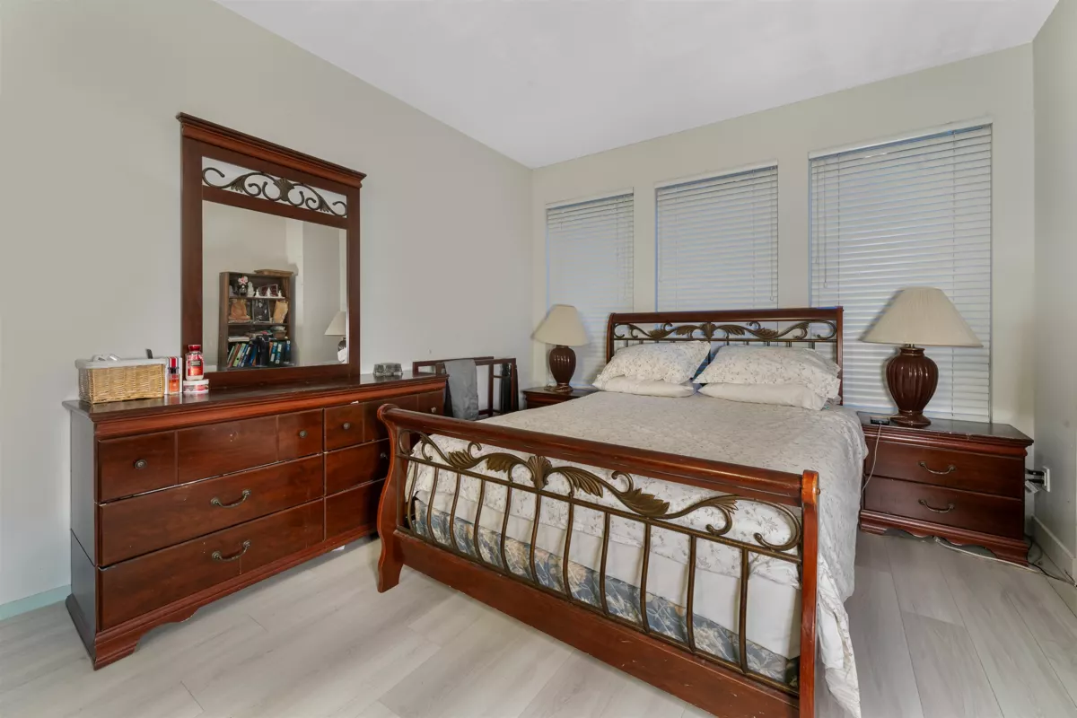 Kitchen Photo of 42 8250 158 Street, Surrey, BC