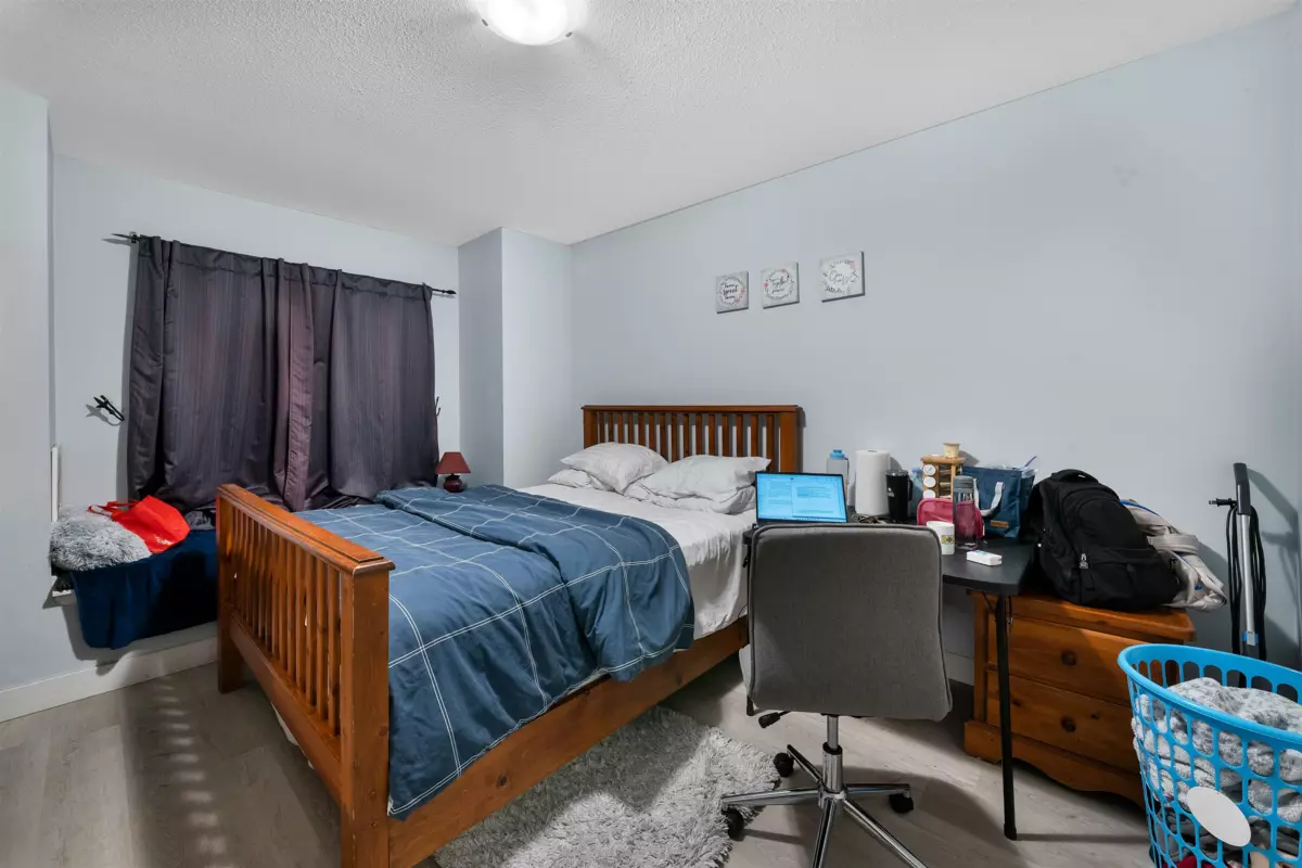 Primary Bathroom Photo of 42 8250 158 Street, Surrey, BC