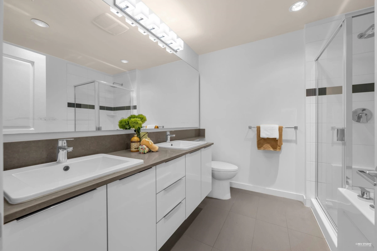 Primary Bathroom Photo of 411 1152 Windsor Mews, Coquitlam, BC