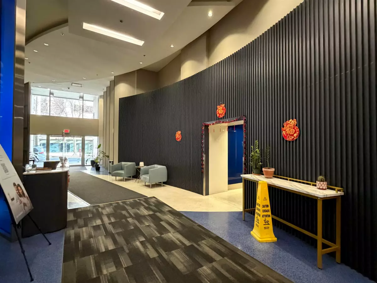 Living Room Photo of 1525 938 Smithe Street, Vancouver, BC