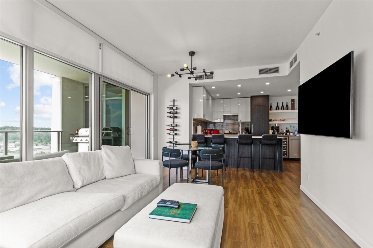 Pantry Photo of 1903 1888 Gilmore Avenue, Burnaby, BC