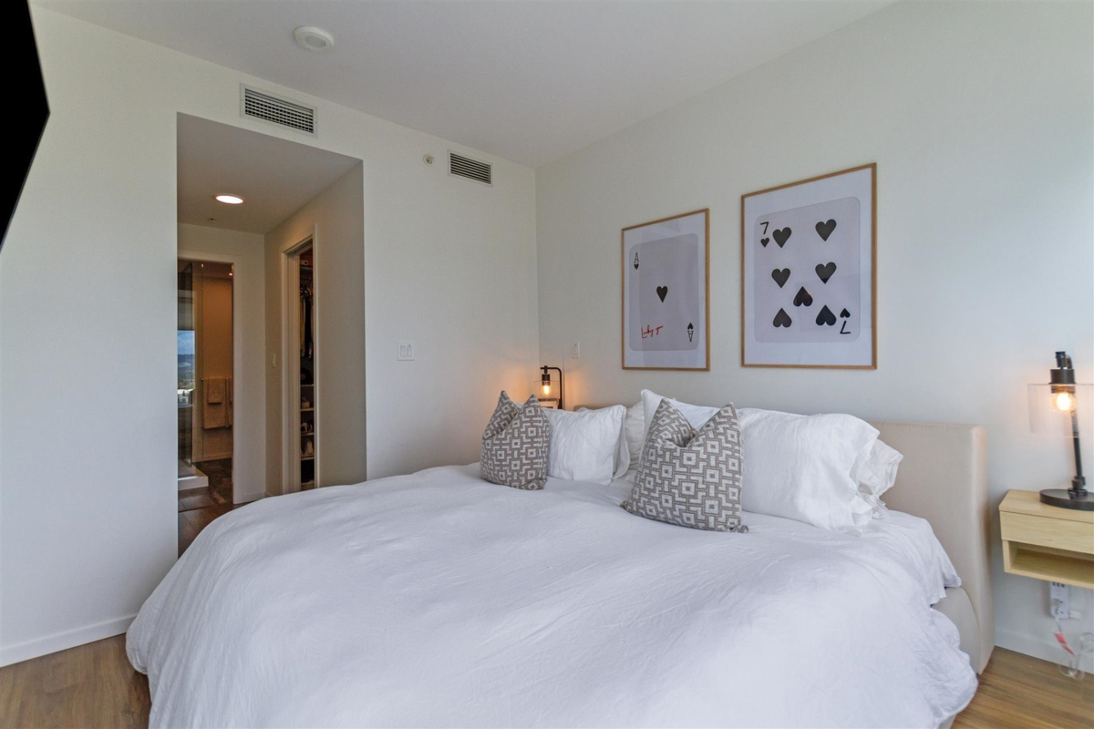 Primary Bathroom Photo of 1903 1888 Gilmore Avenue, Burnaby, BC