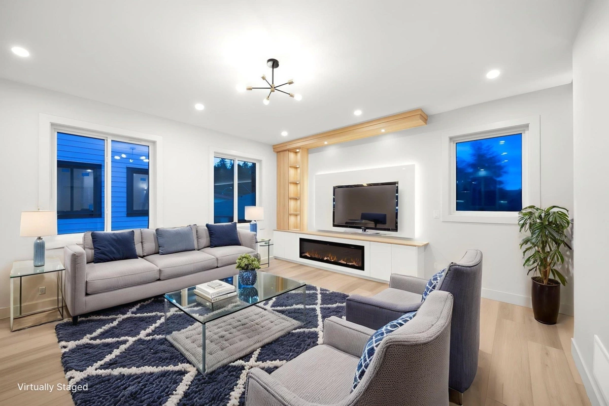 Outdoor Patio Photo of 2 3881 Hurst Street, Burnaby, BC