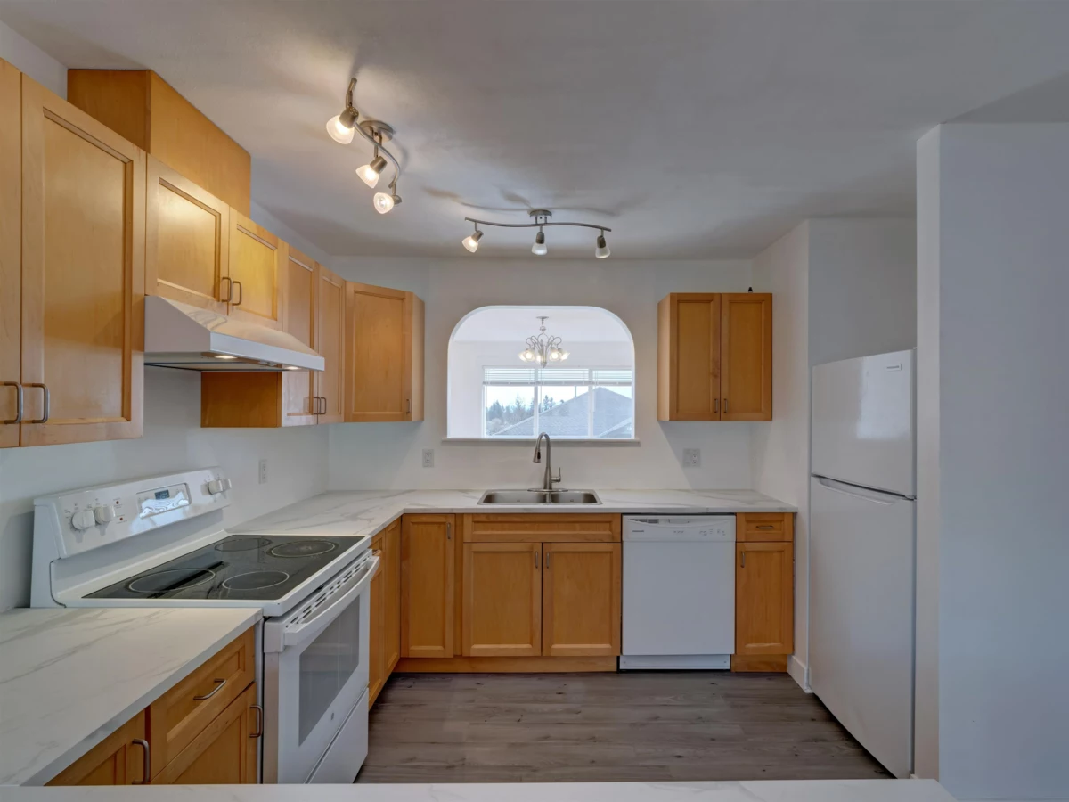 Basement Recreation Room Photo of 5683 Emily Way, Sechelt, BC