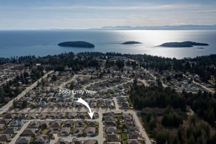 5683 Emily Way, Sechelt, BC, Sechelt — Single Family Residence for sale