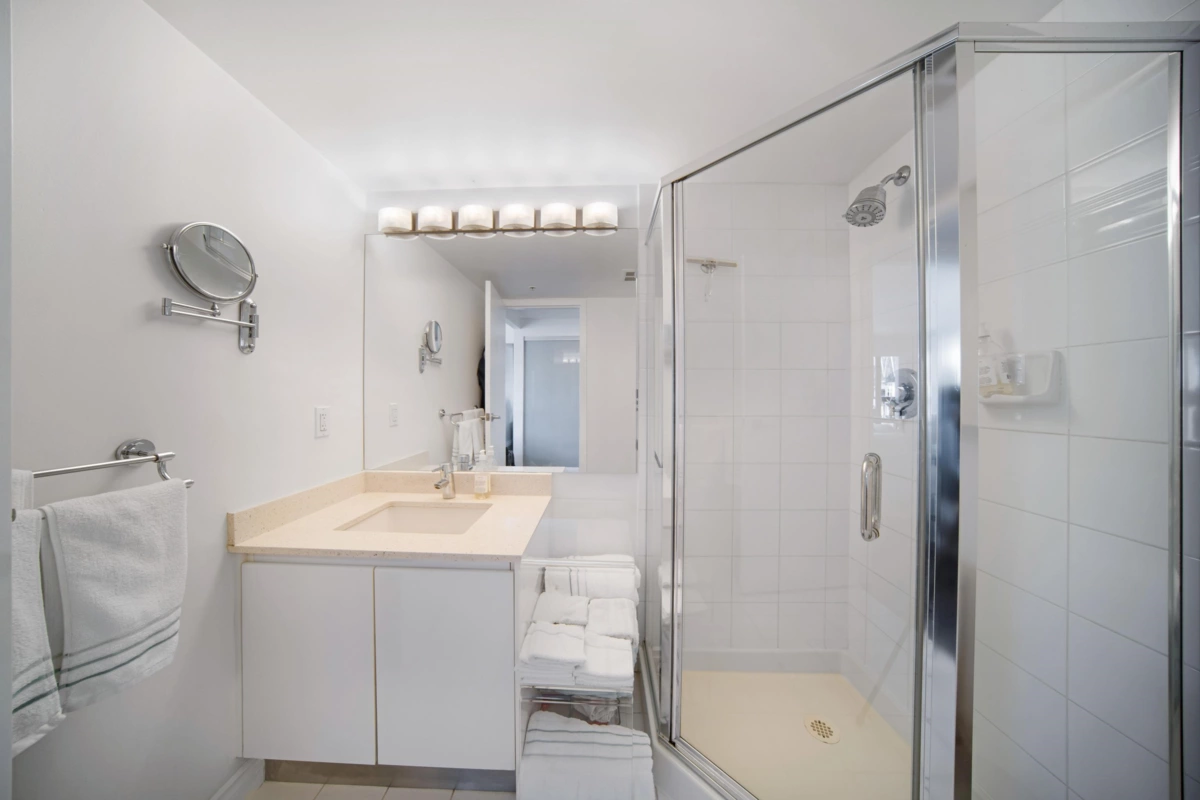 Kitchen Photo of 1105 1155 Homer Street, Vancouver, BC