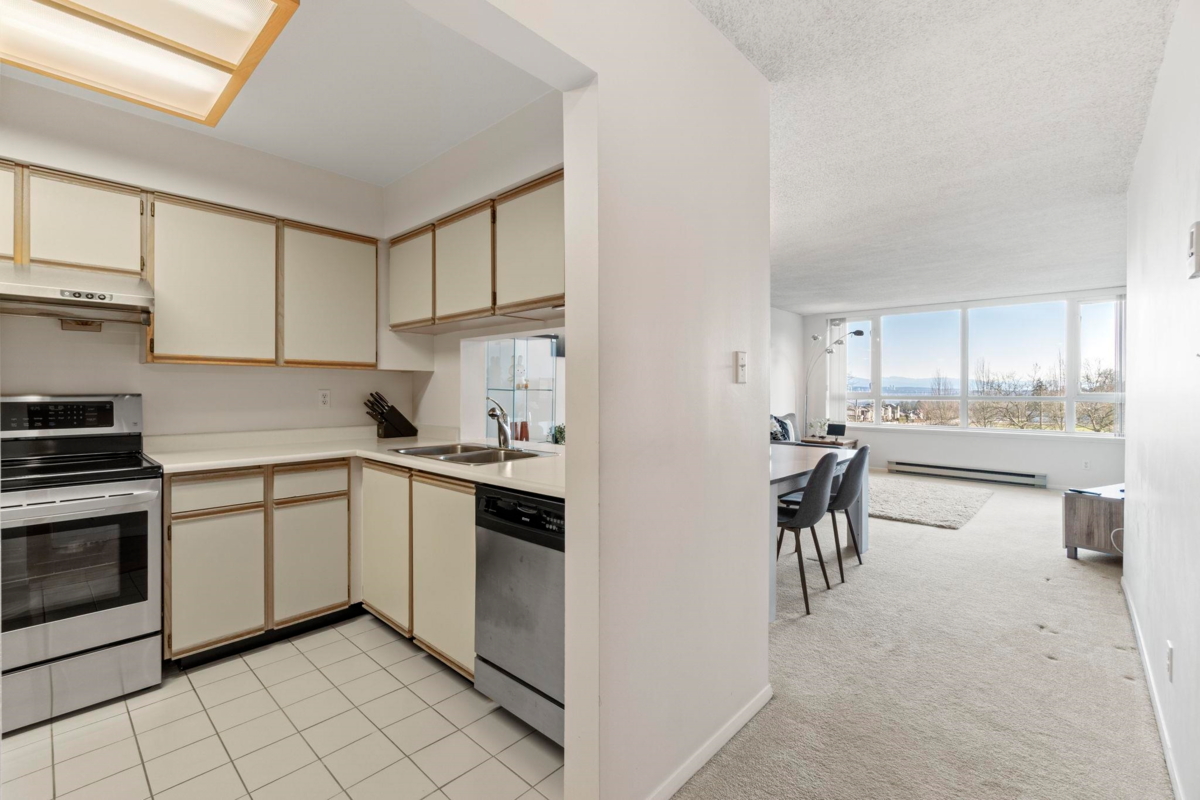 Pantry Photo of 408 6070 Mcmurray Avenue, Burnaby, BC