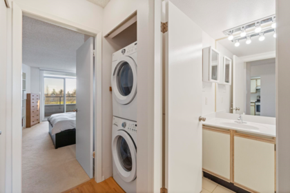Office / Den Photo of 408 6070 Mcmurray Avenue, Burnaby, BC