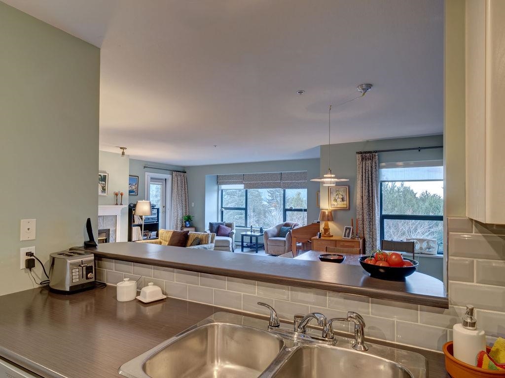 Mudroom Photo of 405 5855 Cowrie Street, Sechelt, BC